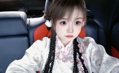 边走边撞水流了一地的水是什么歌